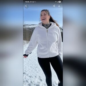 Cozy Sherpa Zip Hoodie – Size Medium (NWOT)